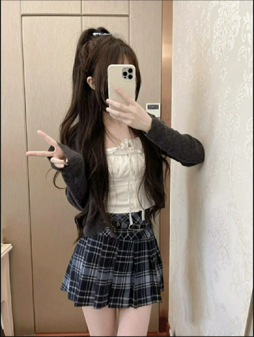 #高雄推薦 小凡 158 C奶 21歲 42kg